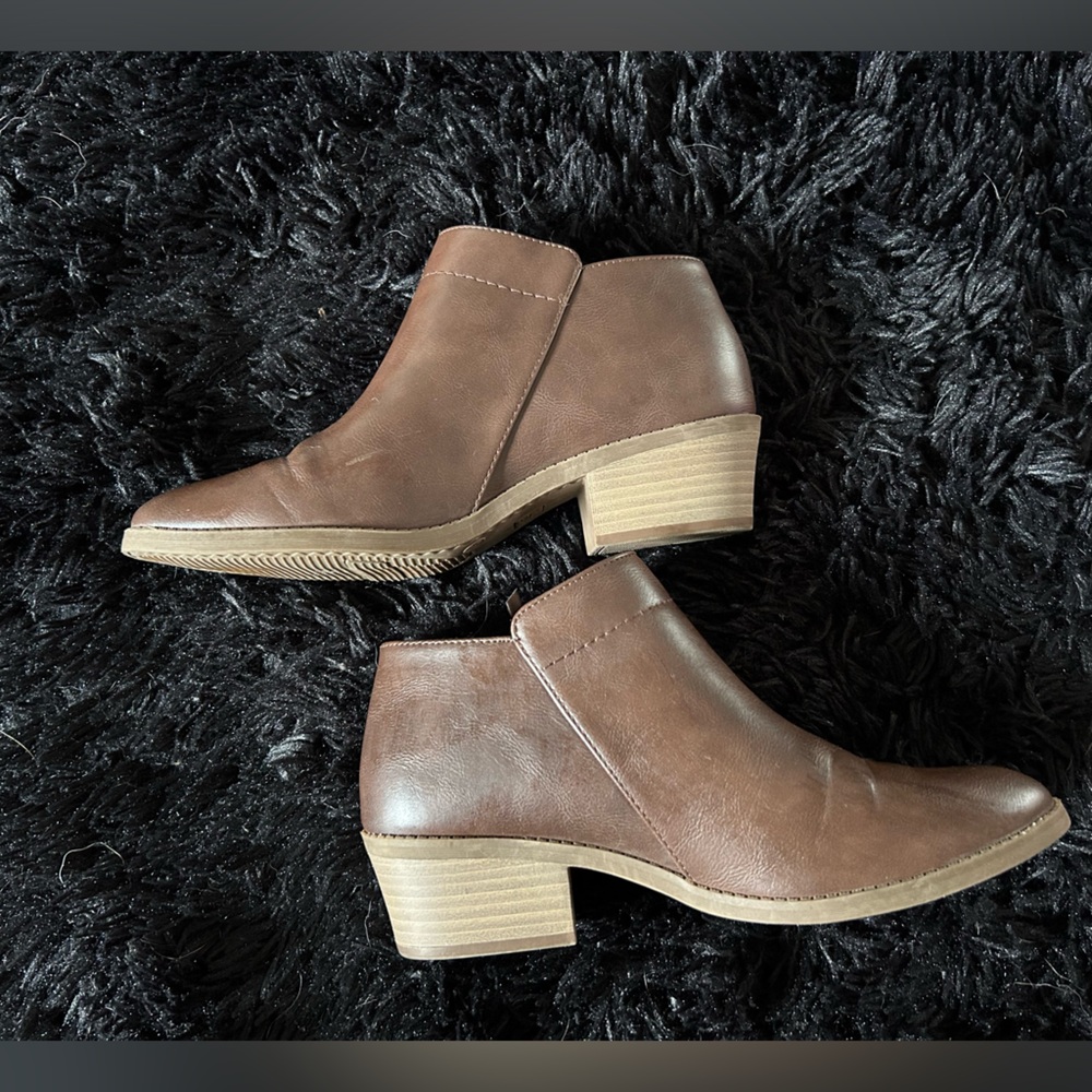Time and Tru Ankle Boot - Picture 3 of 5